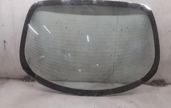Nissan Primera Rear windscreen/windshield window 