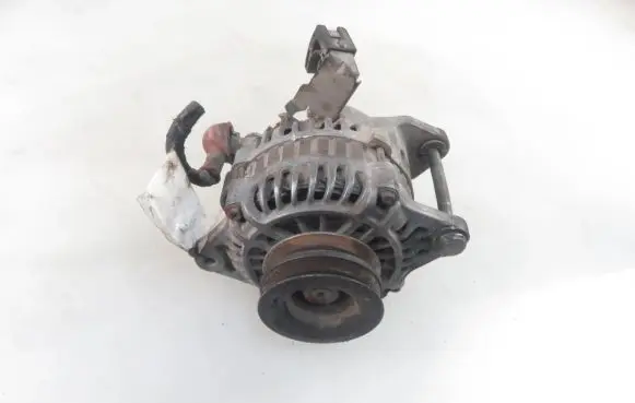 Nissan Navara D22 Generator/alternator 23100VK010