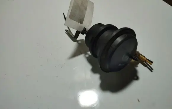Jeep Grand Cherokee (WJ) Valve vacuum 4831915 4.831.915