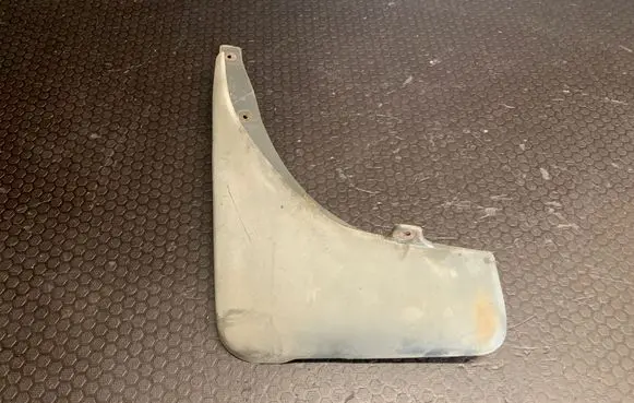 Nissan X-Trail T30 Rear mudguard 78813 8H300