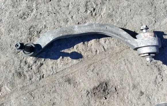 Volkswagen PASSAT B5.5 Front lower control arm/wishbone