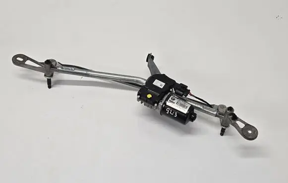 BMW 5 G30 G31 G38 Front wiper linkage and motor W224097