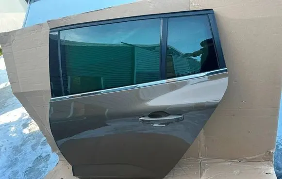 Renault Megane IV Rear door 