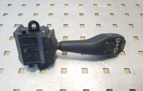 BMW 5 E39 Wiper control stalk 8375407M 01204010