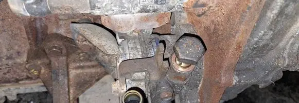 Nissan Almera Tino Power steering pump 33192123 5m321