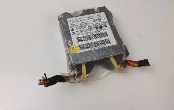 Peugeot 508 Airbag control unit/module 9677910680
