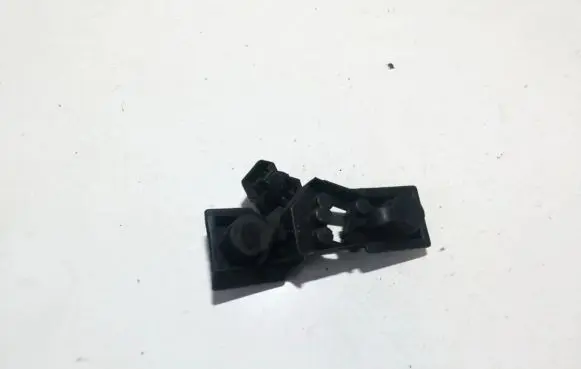 Nissan Primera Tail light bulb cover holder