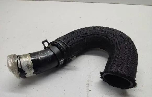 KIA Carens I Engine coolant pipe/hose