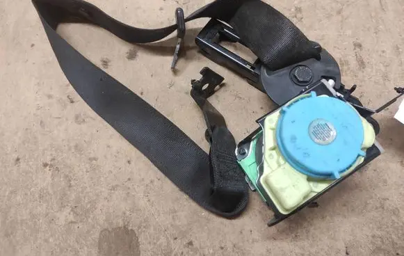 Saab 9-3 Ver2 Front seatbelt 12756364