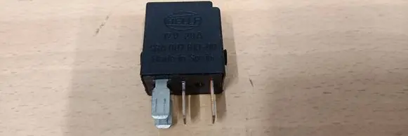 Mercedes-Benz E W211 Other relay 4RA00781300 12W20A