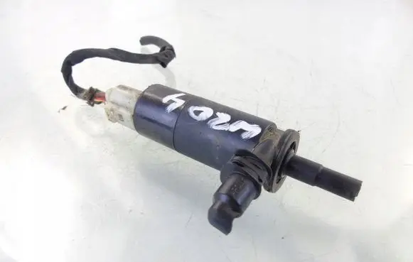 Mercedes-Benz C W204 Windscreen/windshield washer pump 210869121