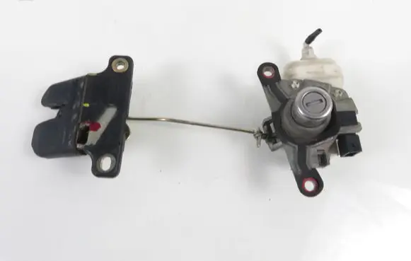 Audi A4 S4 B5 8D Tailgate/trunk/boot lock/catch/latch 8L0827505F 8D0862055