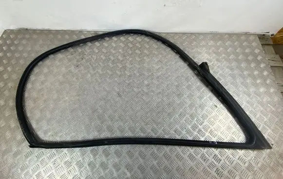 Maserati Levante Front door rubber seal