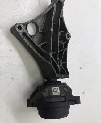 BMW 1 F20 F21 Engine mount bracket 678765703 678861103
