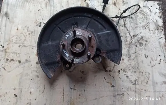 Opel Mokka Front wheel hub