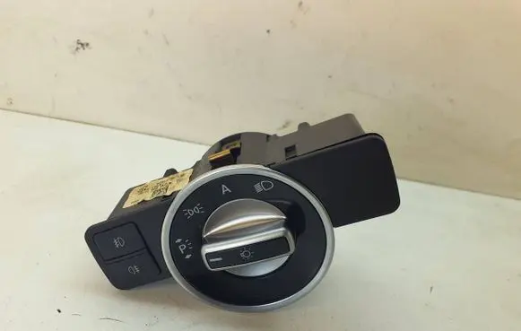 Mercedes-Benz C W204 Light switch A2129057100 10021628 910F