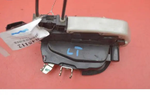 Nissan Micra Rear door lock T72-14520
