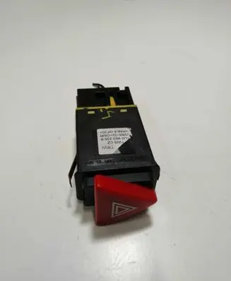 Skoda Octavia Mk2 (1Z) Hazard light switch 1U0953235B 1U0953235