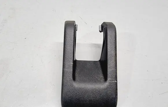 Honda CR-V Rear seat rail trim cover 82104TLA7A010 82104TLAA01ZA