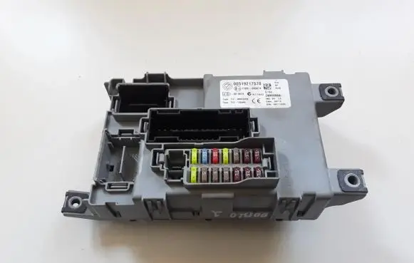 Fiat Doblo Fuse module 00519217570