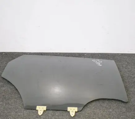 Nissan Qashqai Rear door window glass 43R001595