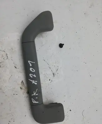 Volkswagen Touareg I Front interior roof grab handle 7L0857607A