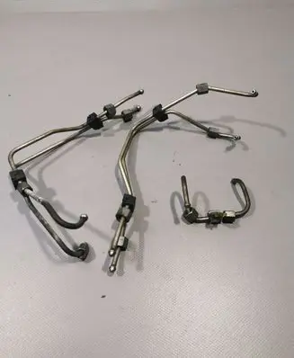 Citroen C4 I Picasso Fuel injector supply line/pipe 