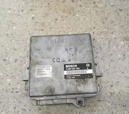 BMW 5 E34 Engine control unit/module 2244734 0281001183