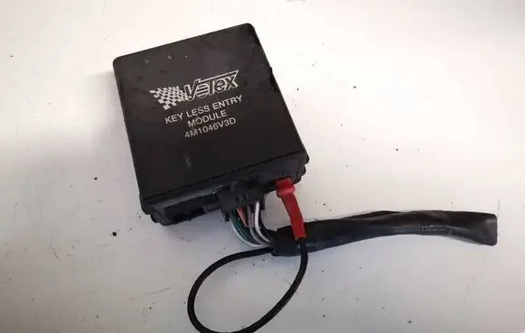 Audi A4 S4 B5 8D Tow bar relay 4m1046v3d