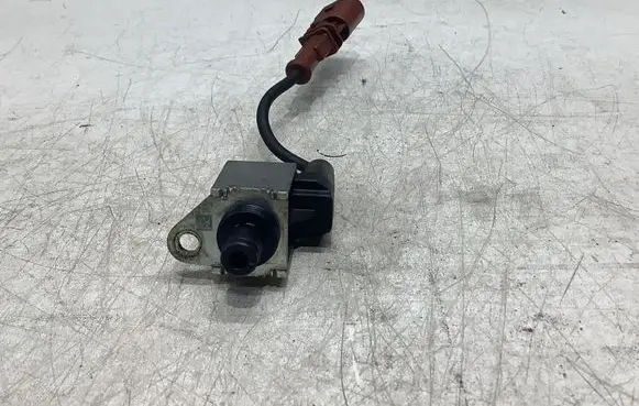 Audi A6 S6 C7 4G Turbo solenoid valve 04L907284