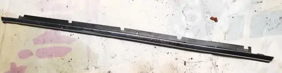 Front door glass trim molding