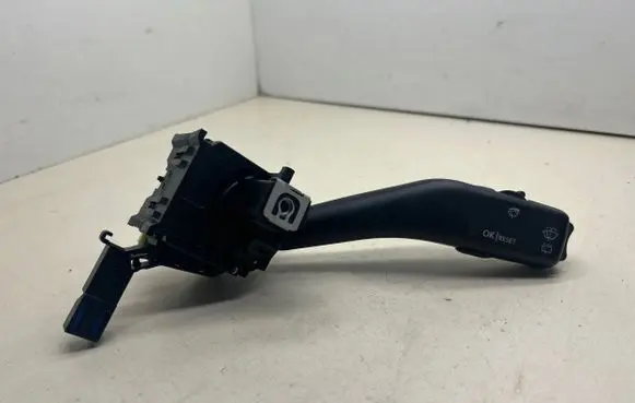 Volkswagen Golf V Wiper control stalk ANP80H024B 30D0077B 1K0953519A