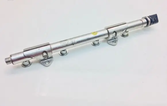 Volkswagen Caddy Fuel main line pipe 04E133320D 06J906051E