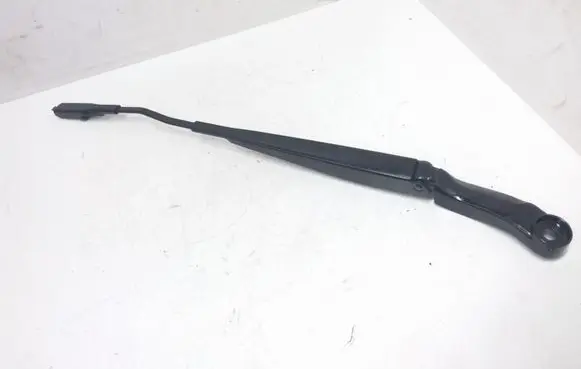 Ford Mustang VI Front wiper blade arm FR3B17C495AA