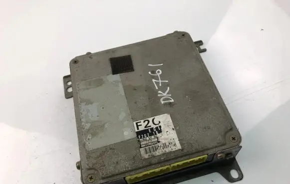 Mazda 626 Engine control unit/module ECU F2G218881