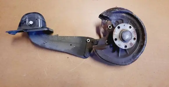 Volkswagen Jetta V Rear wheel hub spindle/knuckle 