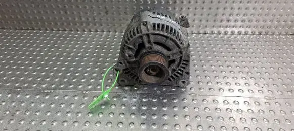 Volkswagen Golf III Generator/alternator 028903025H