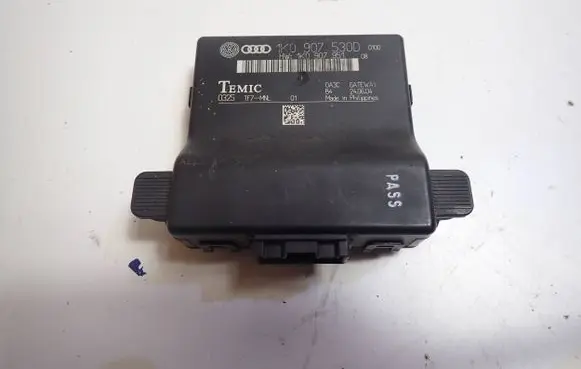Volkswagen Golf V Gateway control module 1K0907951