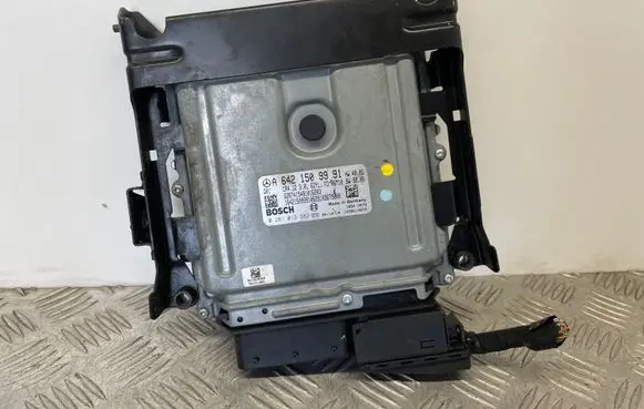 Mercedes-Benz E W211 Engine control unit/module A6421509991 0281013392