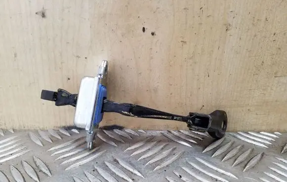 KIA Soul Front door check strap stopper