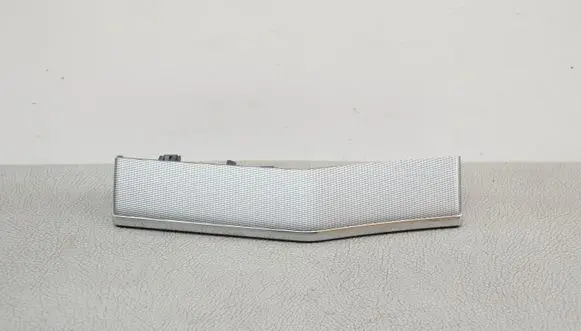 Dashboard glove box trim