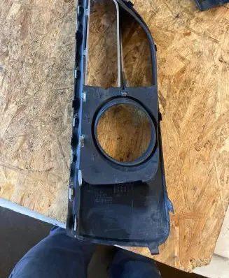BMW i3 Front fog light trim/grill 19593510 7347219