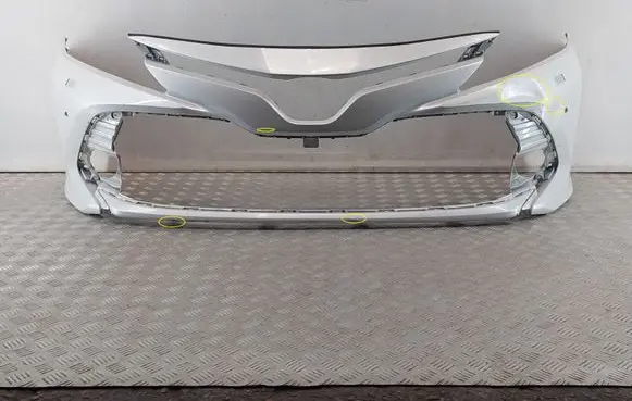 Toyota Camry VIII XV70 Front bumper 521193T930 521193T932