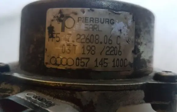 Audi A6 S6 C5 4B Vacuum pump 057145100C