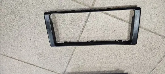 BMW 5 E39 Radio/GPS head unit trim 6923879