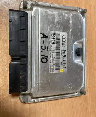 Audi TT Mk1 Engine control unit/module 8N0906018 0261208268 1039S04633