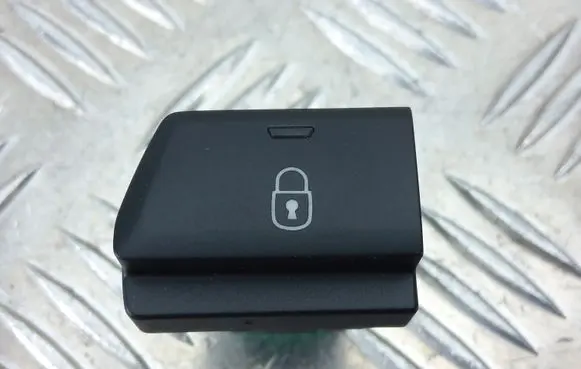 Toyota Proace Central locking switch button 9809138677