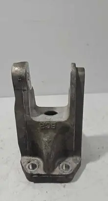 Nissan Leaf I (ZE0) Engine mounting bracket