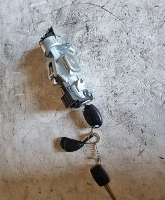 Ford Focus Ignition lock 3M513F880AC
