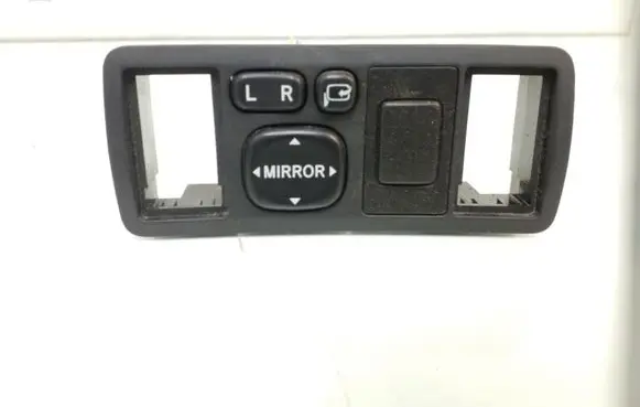Toyota Avensis T250 Wing mirror switch 183575 777669